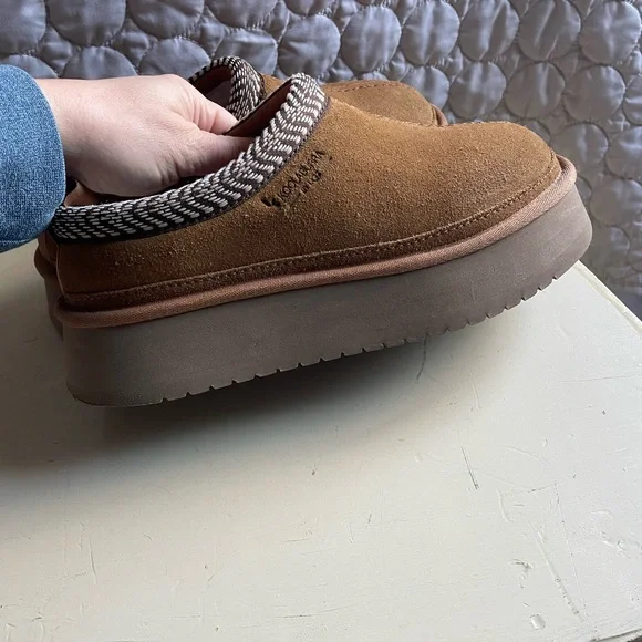 Koolaburra Tan Platform Shoes - Picture 7 of 8